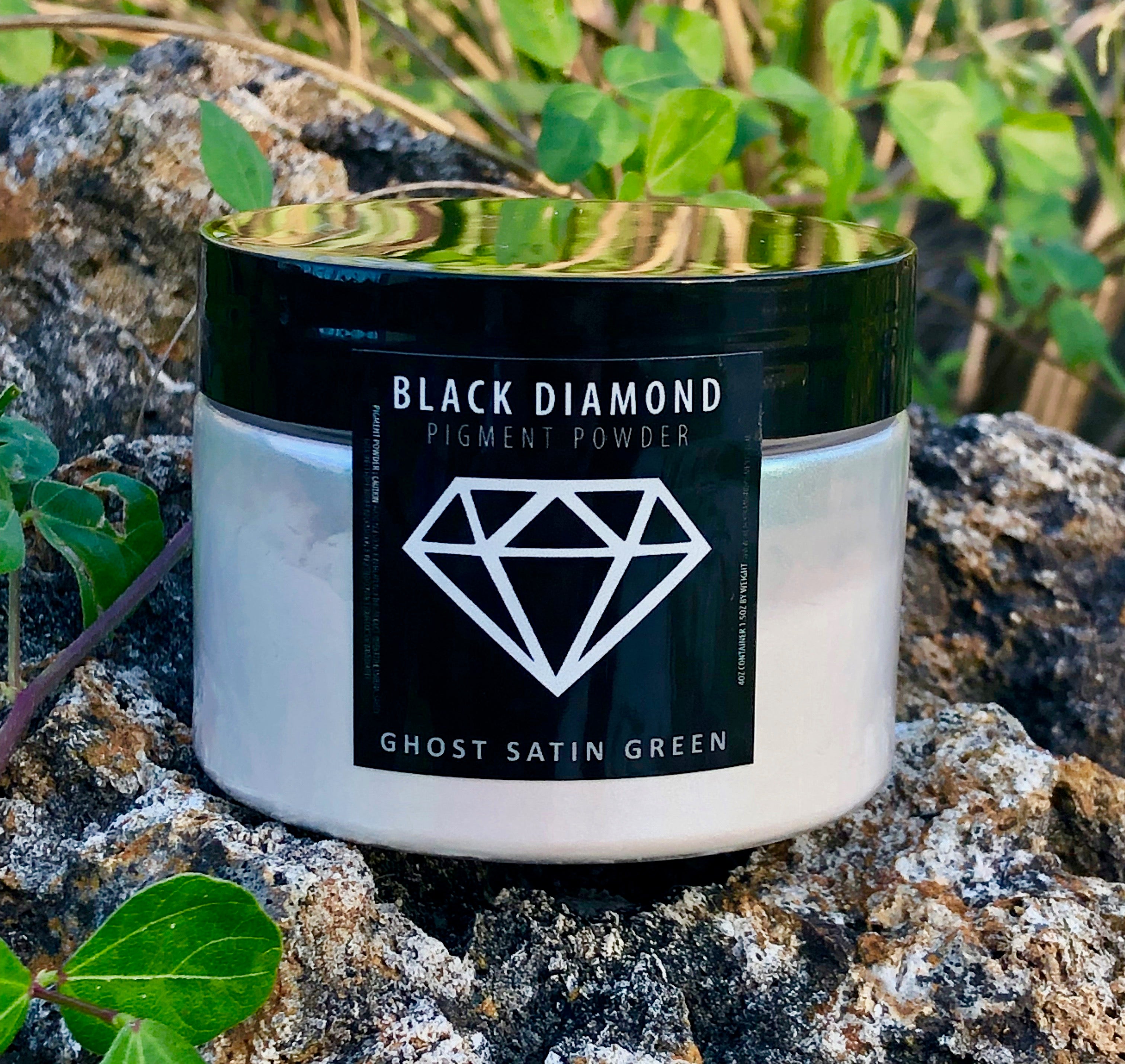 "GHOST SATIN GREEN" Black Diamond Pigments