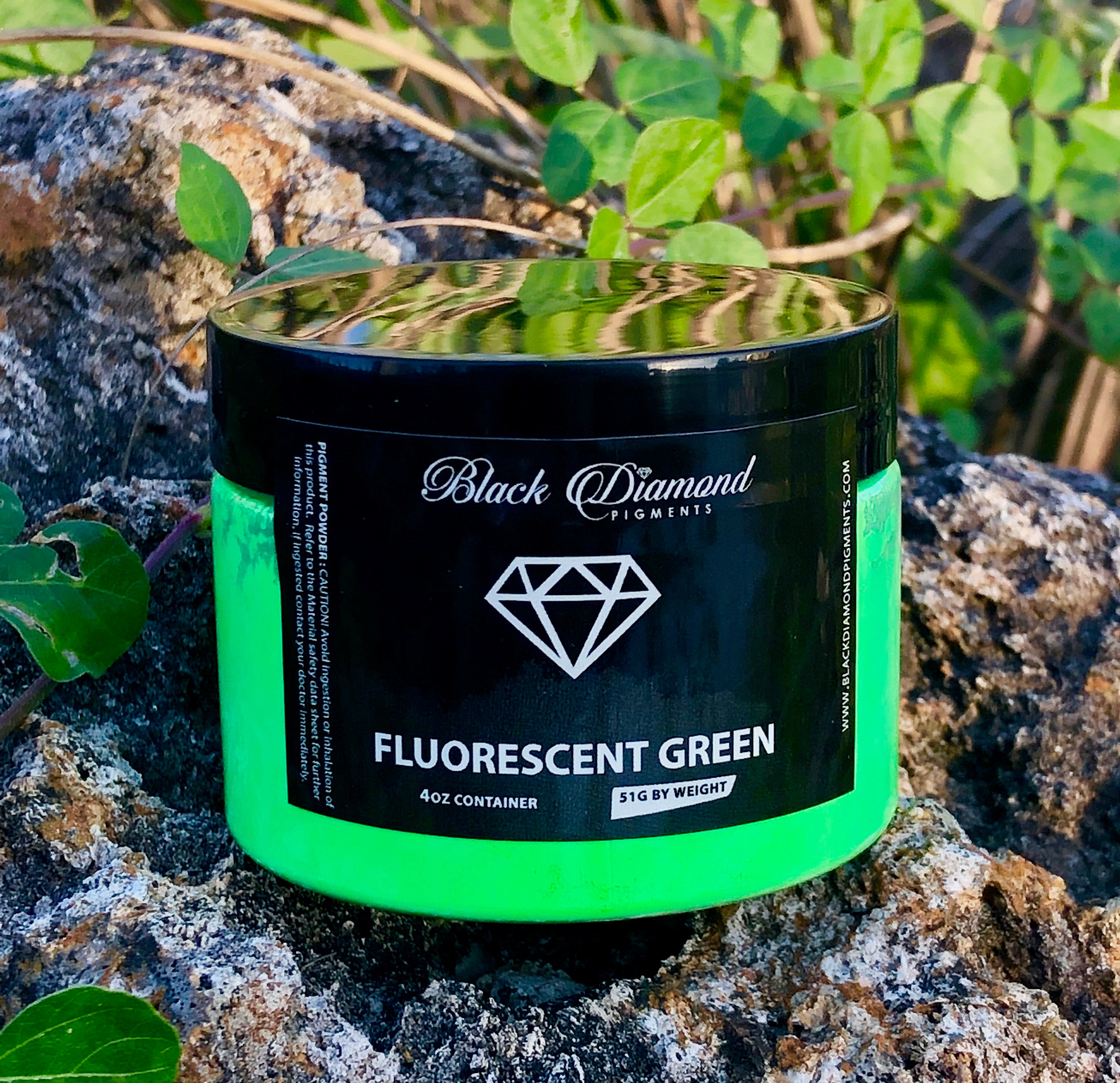 "FLUORESCENT GREEN" Black Diamond Pigments