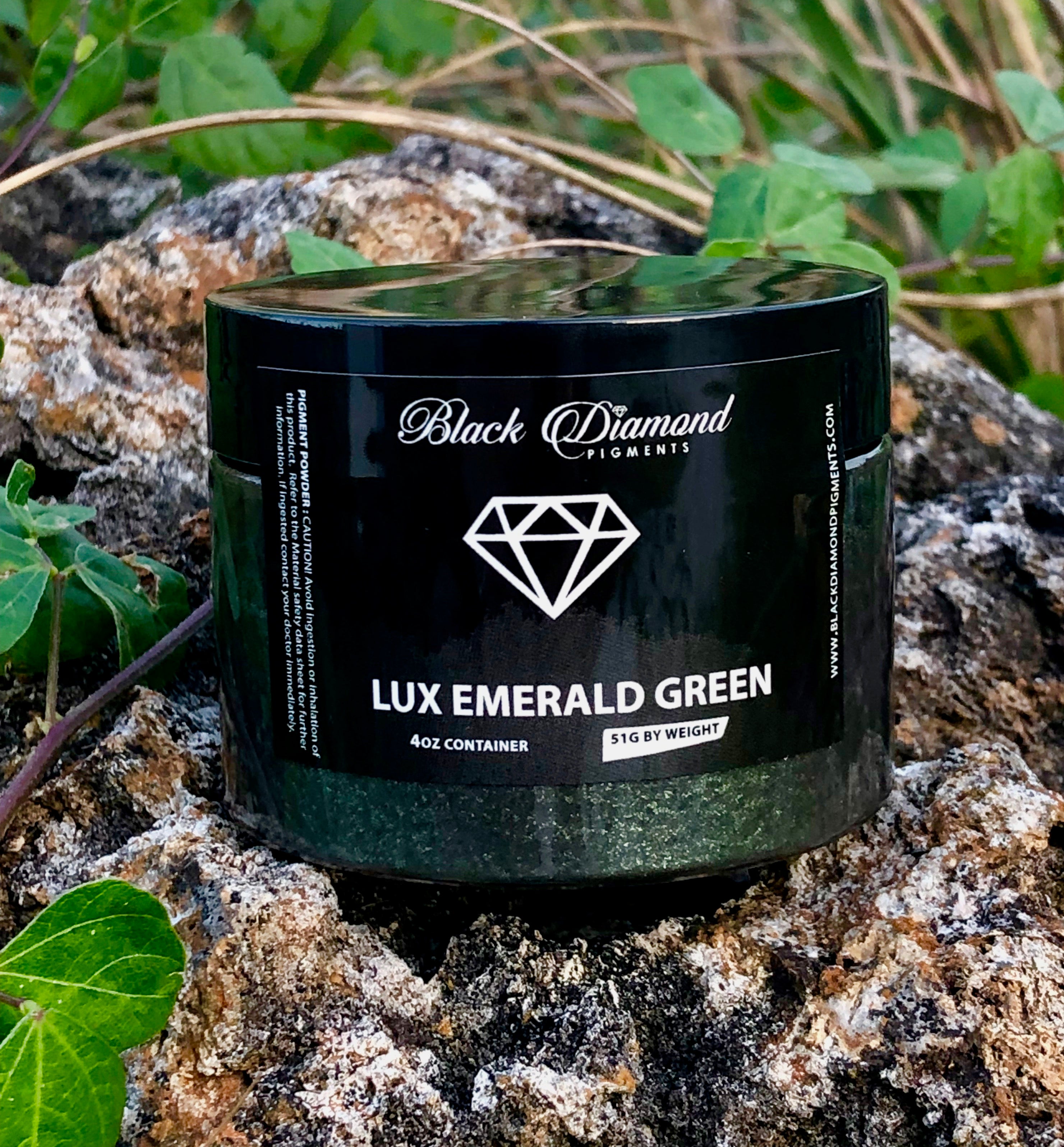"LUX EMERALD GREEN" Black Diamond Pigments